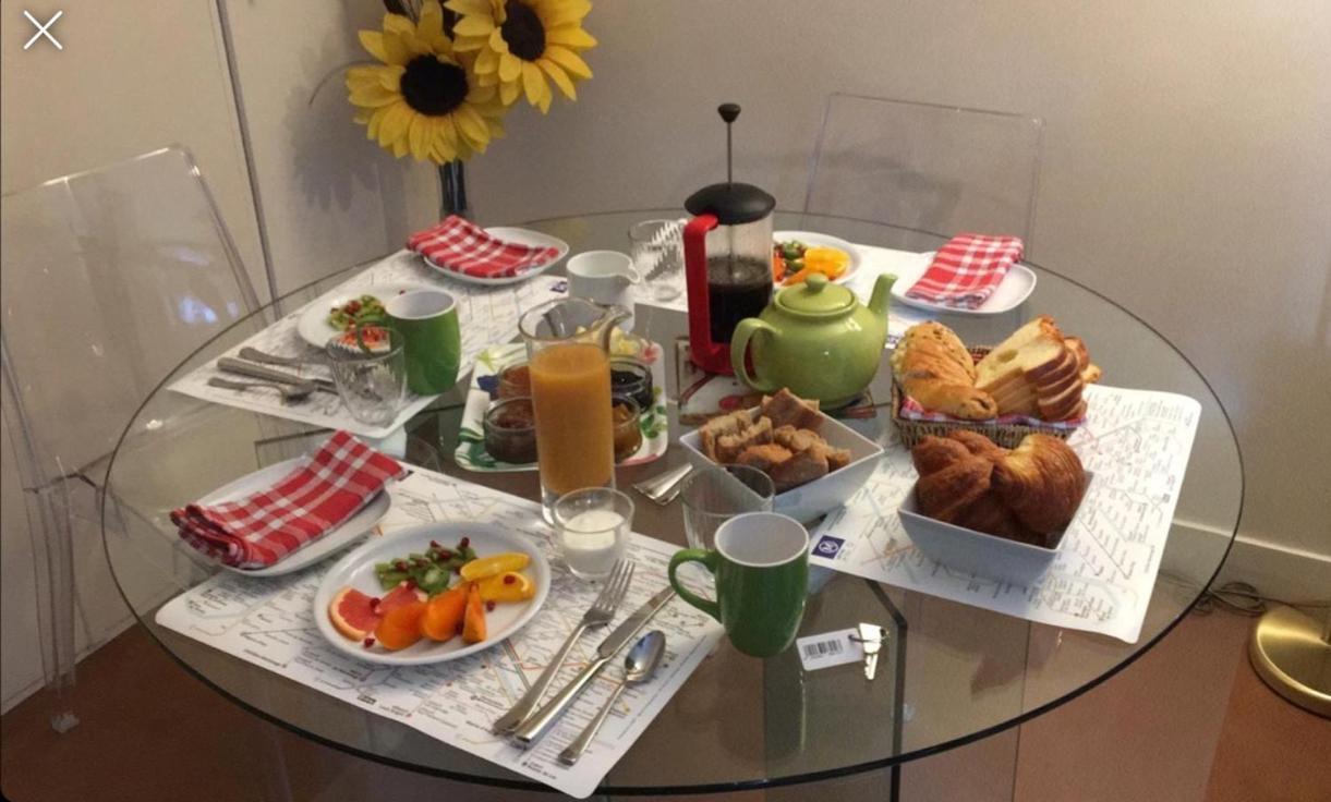 52 Clichy Bed & Breakfast - Chambre D'Hotes Παρίσι Εξωτερικό φωτογραφία